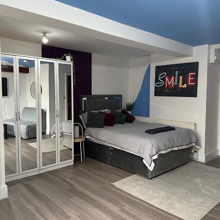 Modern Studio Close To Leeds City Centre Exterior photo